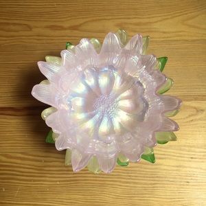 Akcam flower shaped glass bowls